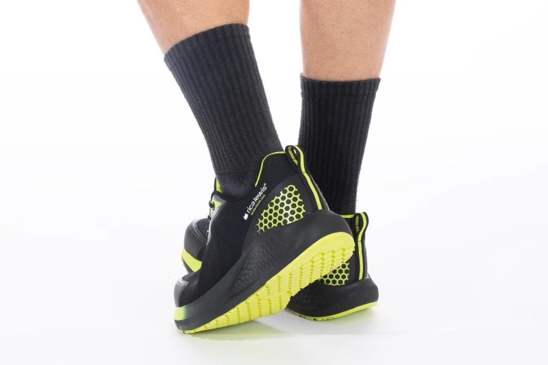 Chaussure de sécurité légère et respirante COBRA